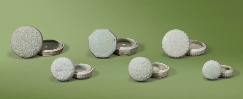 SIX QINGBAI MOULDED BOXES AND COVER  CHINA, SOUTHERN SONG DYNASTY (1127-1279) - 图1