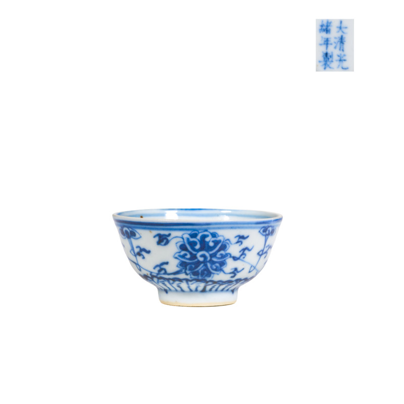 清光绪 青花缠枝莲纹杯