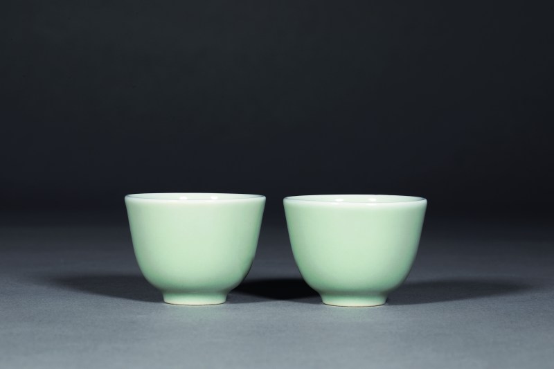 清乾隆 豆青釉杯