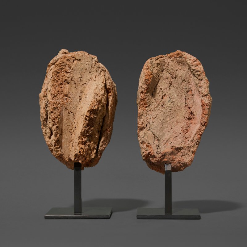 TWO TERRACOTTA HEADS  INDIA, KASHMIR, 8TH CENTURY - 图6