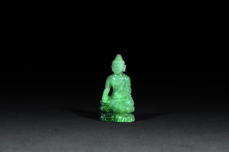清 翡翠随身佛