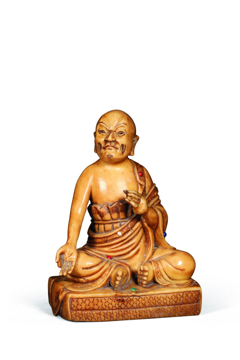 清 周彬 寿山石雕罗汉座像