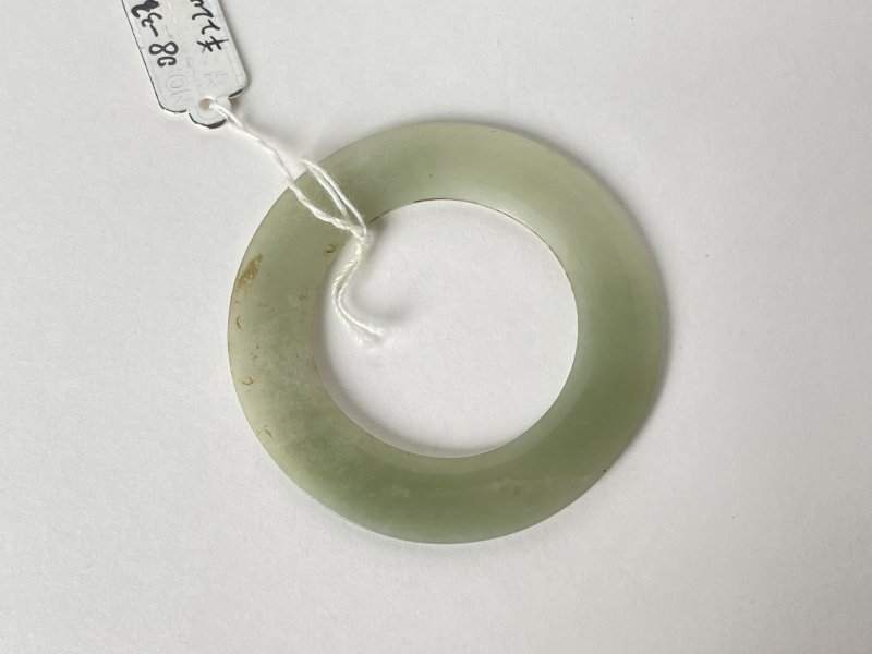 清 白玉环