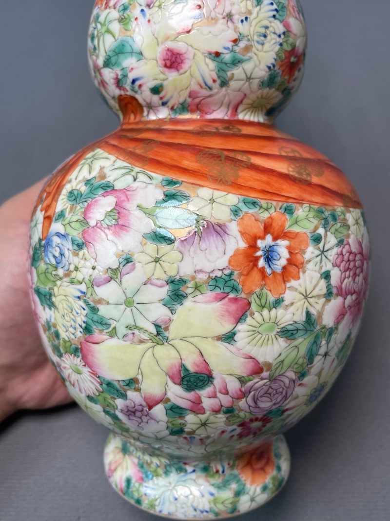 民国 粉彩百花不落地包袱葫芦瓶 - 图16