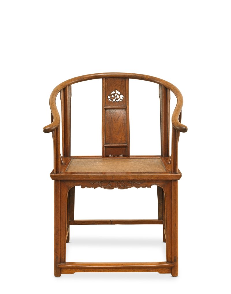 A rare huanghuali horseshoe-back armchair, 17th century | 十七世紀　黃花梨圈椅 - 图1