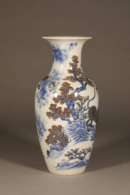 清 青花釉里红龙虎斗图瓶 - 图6