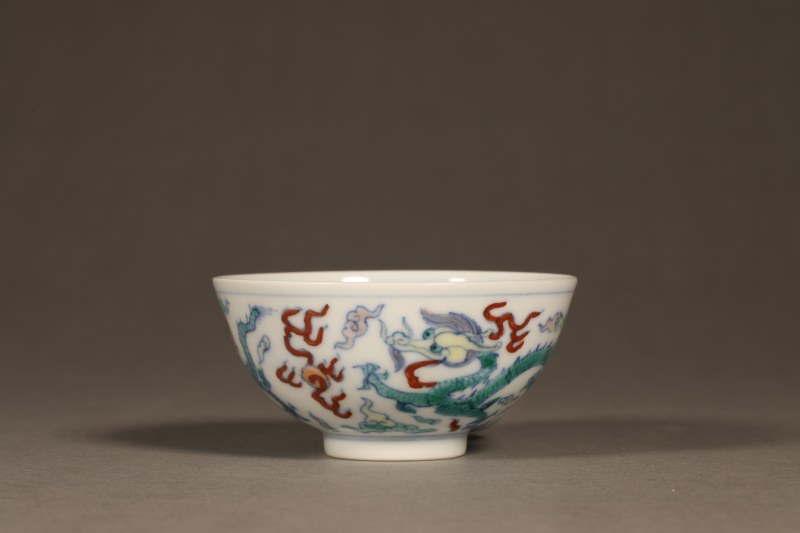 清雍正 斗彩龙赶珠茶圆 - 图2