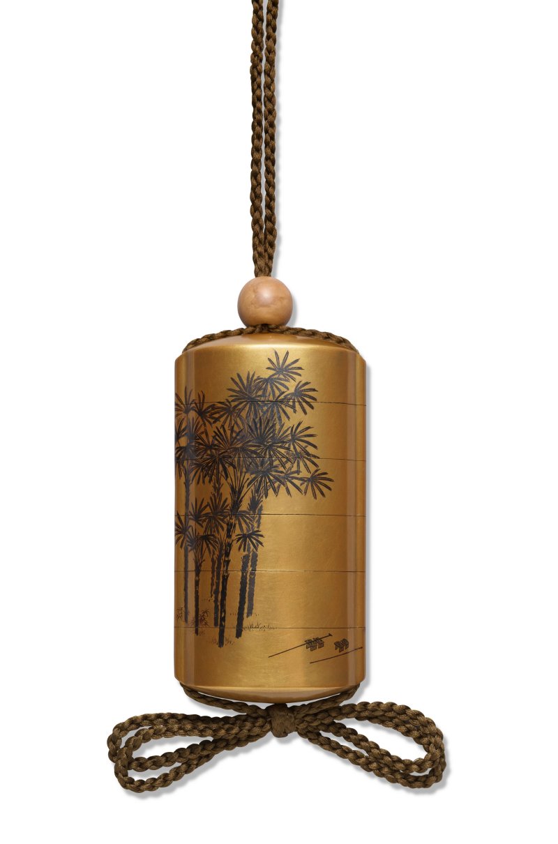 A GOLD LACQUER FIVE-CASE INRO  JAPAN, EDO PERIOD (18TH CENTURY), SIGNED KANSHOSAI WITH CURSIVE MONOGRAM (KAO) (KANSHOSAI TOYO LINEAGE) - 图3