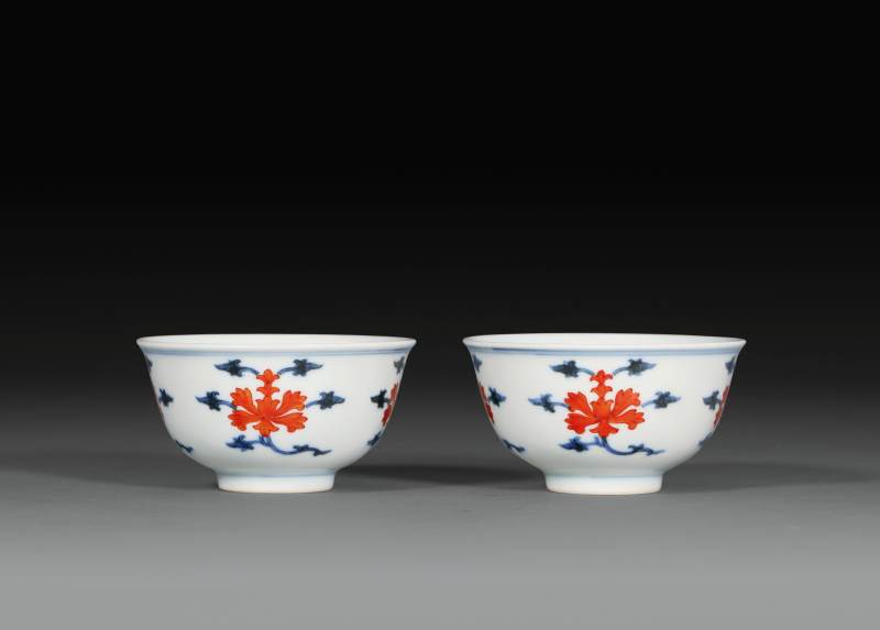 清道光 青花矾红宝相花卉纹小杯