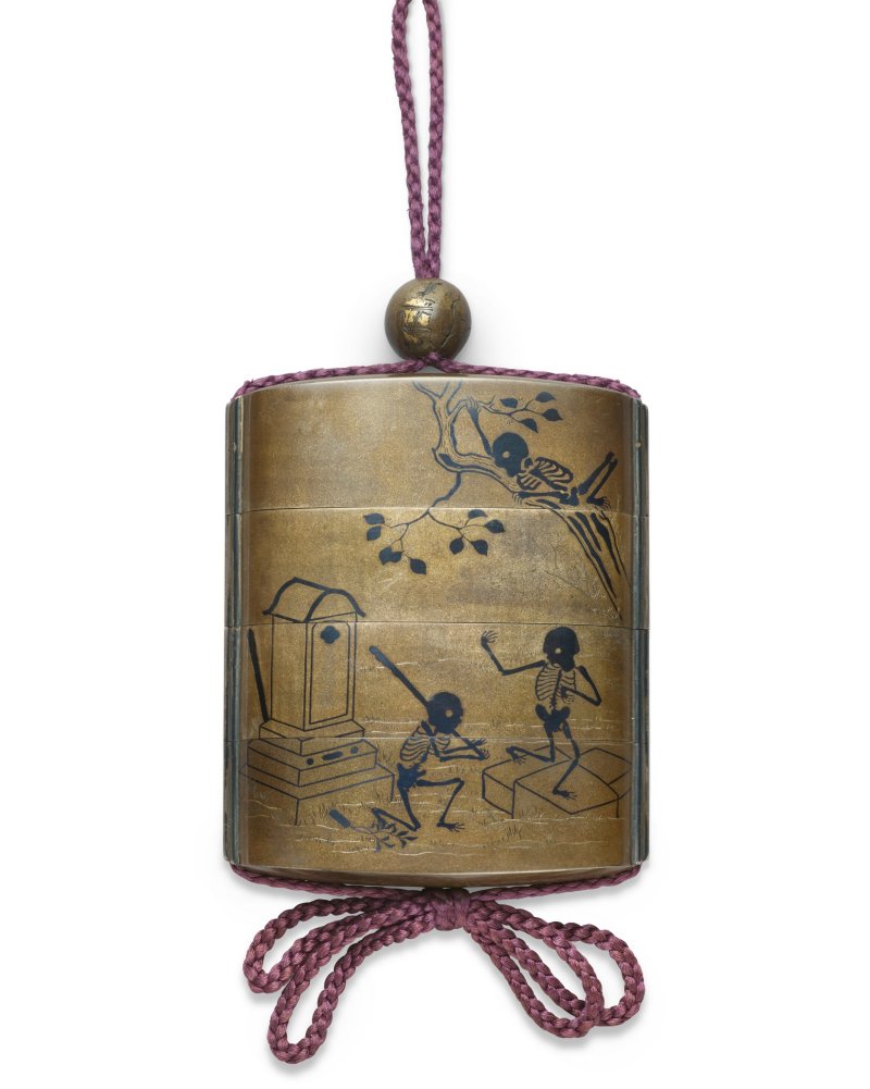 AN INLAID SILVER THREE-CASE INRO  JAPAN, MEIJI PERIOD (LATE 19TH-EARLY 20TH CENTURY) - 图2