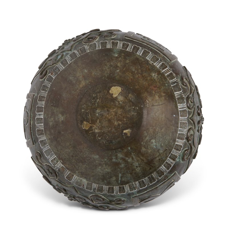 A LARGE BRONZE ' TIAN LING SI ' ALMS BOWL  CHINA, QING DYNASTY, 19TH CENTURY - 图5