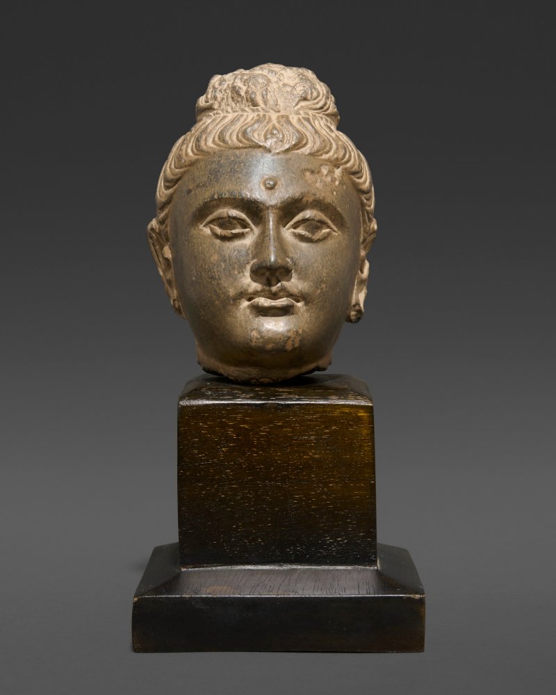 A GREY SCHIST HEAD OF BUDDHA  GANDHARA, 2ND-4TH CENTURY - 图1