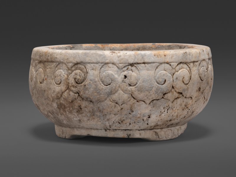 A WHITE MARBLE ' RUYI ' JARDINIÉRE  CHINA, MING DYNASTY (1368-1644) - 图2