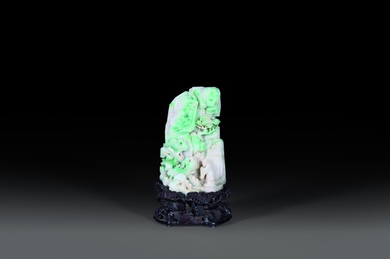 清 翡翠刻米芾拜石山子摆件