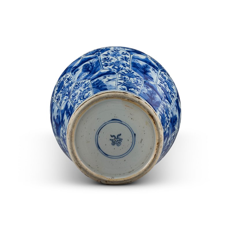 清康熙 青花模印山水花卉紋將軍蓋罐兩件  KANGXI PERIOD (1662-1722) - 图12