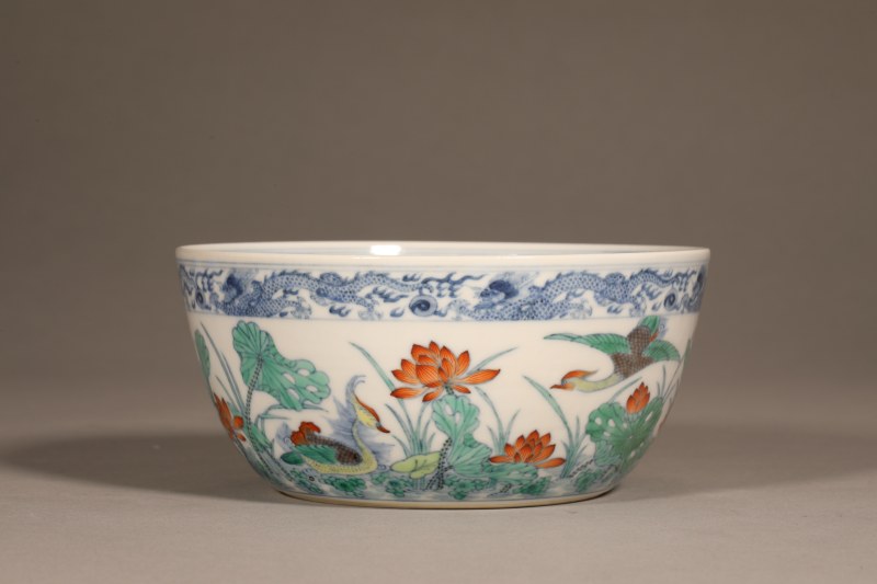 清 斗彩青花龙纹荷塘清趣墩式碗 - 图5