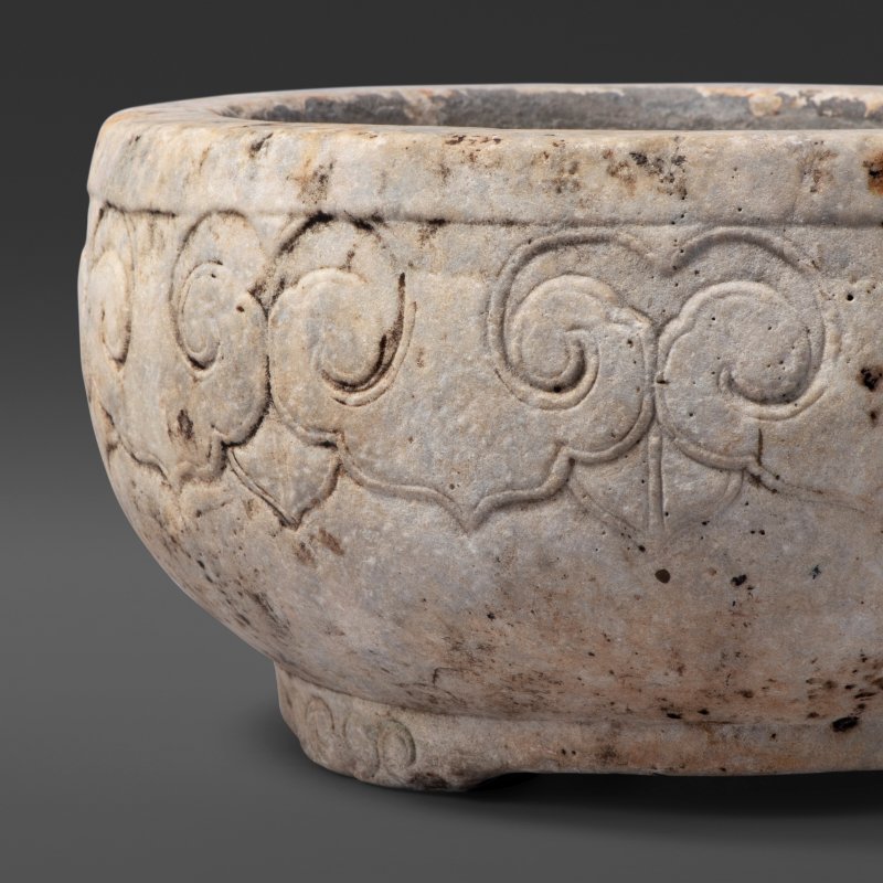 A WHITE MARBLE ' RUYI ' JARDINIÉRE  CHINA, MING DYNASTY (1368-1644) - 图3