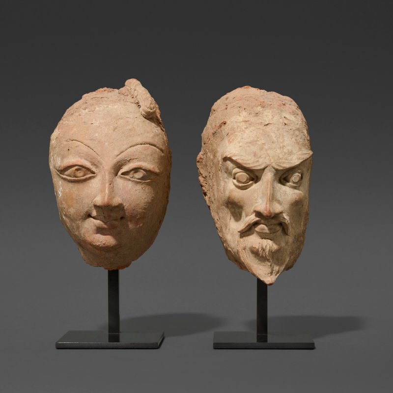 TWO TERRACOTTA HEADS  INDIA, KASHMIR, 8TH CENTURY - 图1