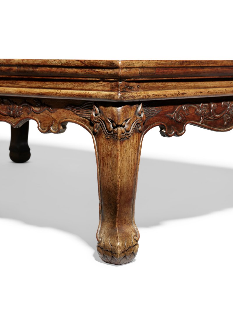 A RARE LARGE HUANGHUALI KANG TABLE  CHINA, 17TH CENTURY - 图3