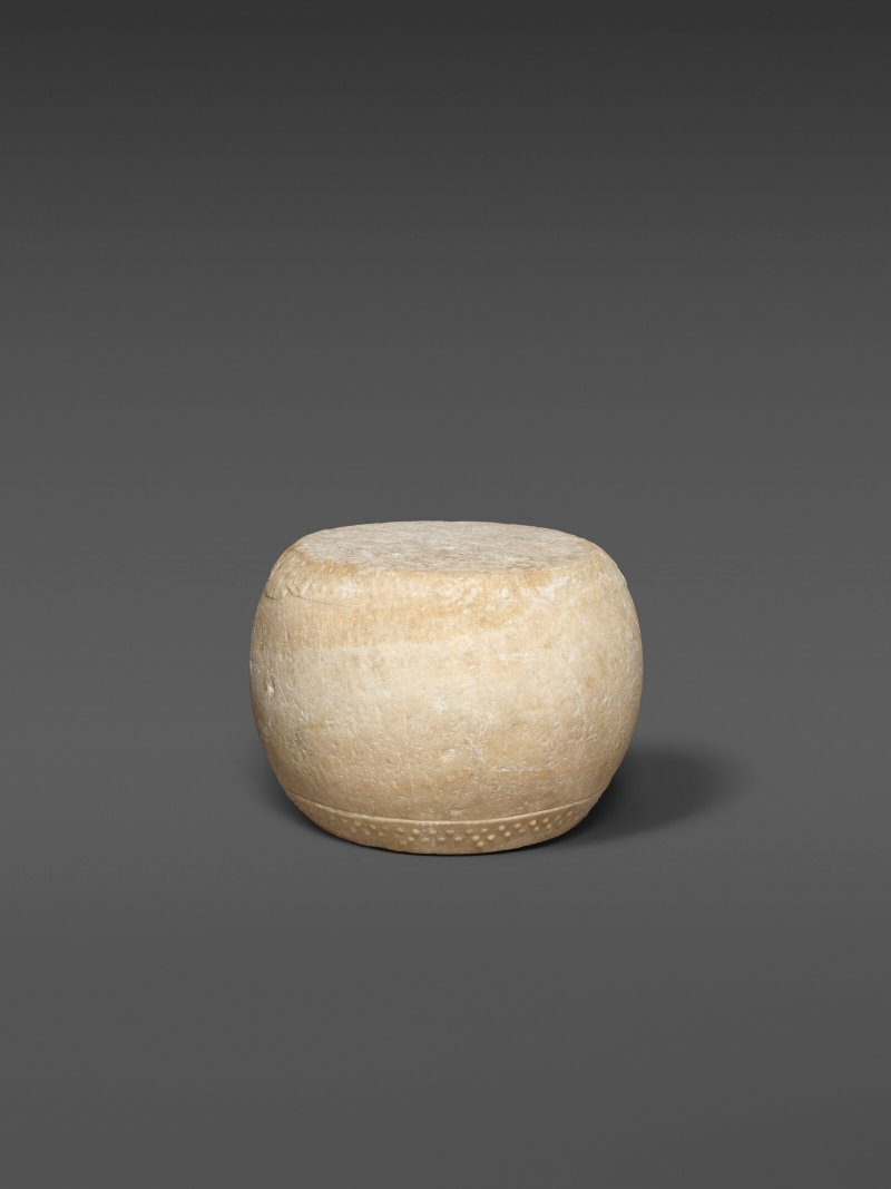 A RARE WHITE MARBLE DRUM STOOL  CHINA, 17TH-18TH CENTURY - 图2