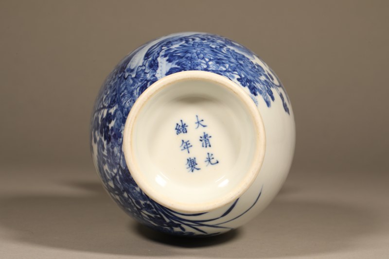 清光绪 王步风格青花花鸟瓶 - 图4