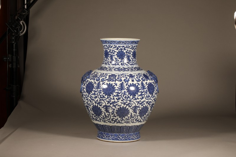清 青花缠枝莲瑞兽耳尊 - 图5