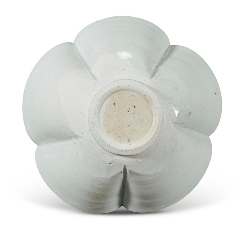 A QINGBAI LOBED FLOWER-FORM BOWL  CHINA, NORTHERN SONG DYNASTY (960-1127) - 图2