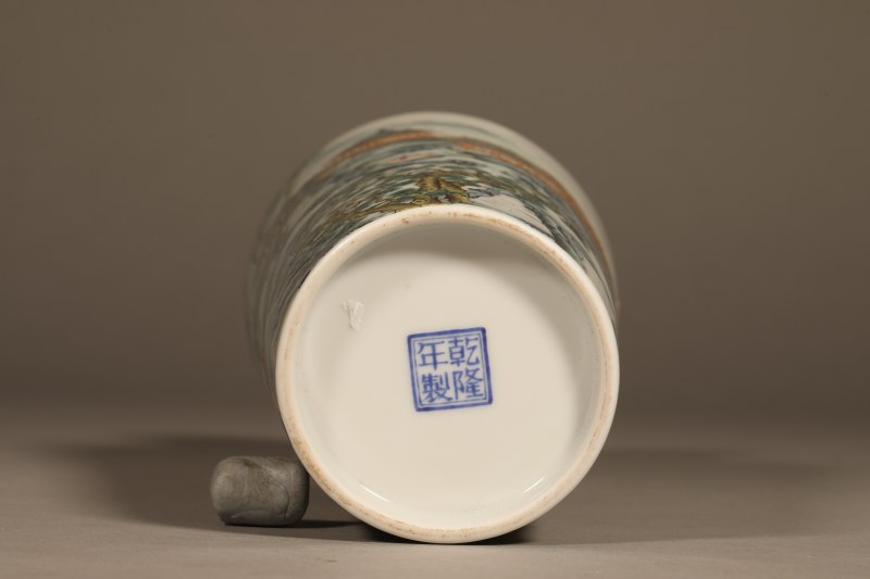 粉彩通景仙山楼阁图瓶 - 图3
