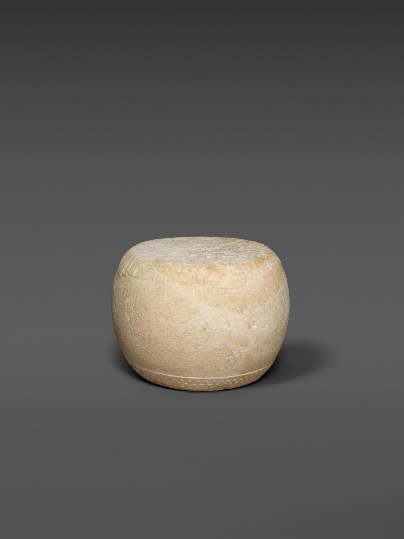 A RARE WHITE MARBLE DRUM STOOL  CHINA, 17TH-18TH CENTURY - 图3