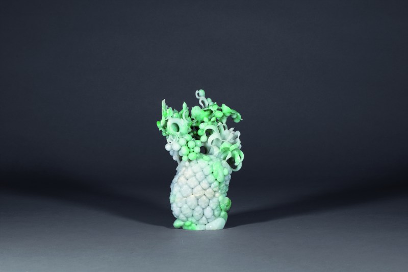 翡翠刻菠萝摆件