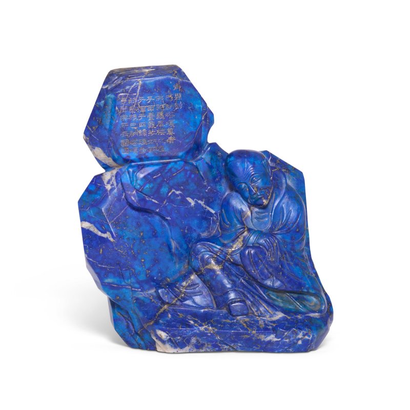 AN INSCRIBED LAPIS LAZULI 'LUOHAN' BOULDER  CHINA, QING DYNASTY, QIANLONG PERIOD (1736-1795) - 图1
