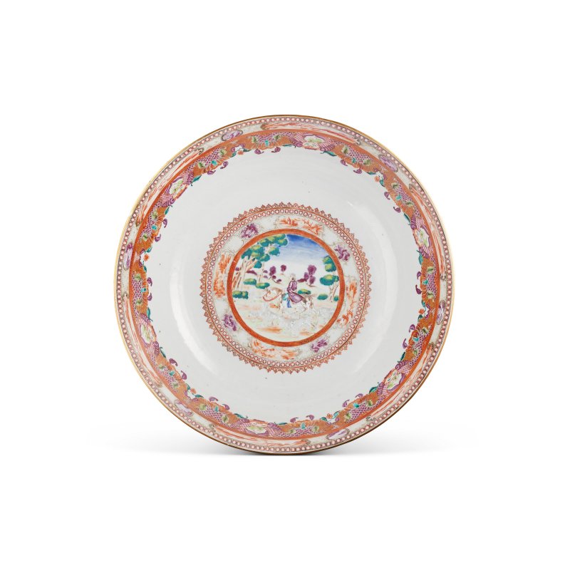 清乾隆約1785年 粉彩狩獵圖大盌  QIANLONG PERIOD, CIRCA 1785 - 图5