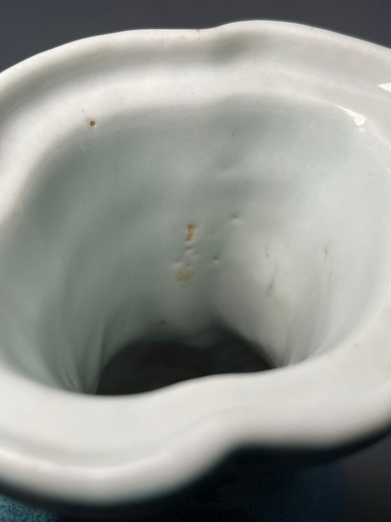 清晚期 炉均釉双耳海棠瓶 - 图19