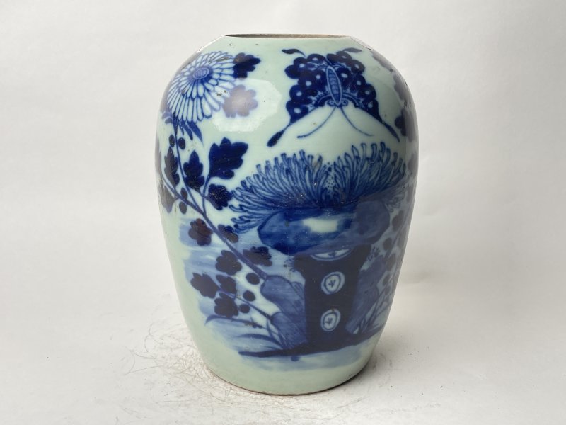 清 青花蝶恋花花卉纹罐 - 图1