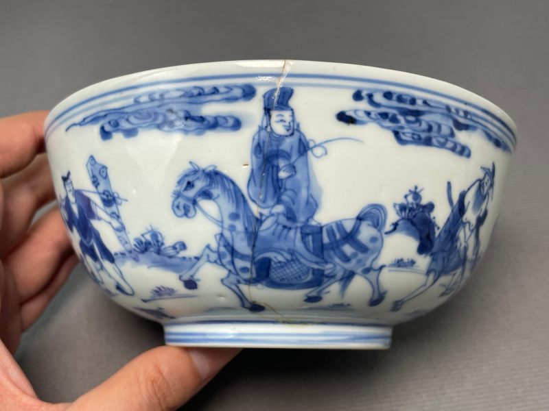 清雍正 青花“西厢记长亭送别”图碗 - 图4