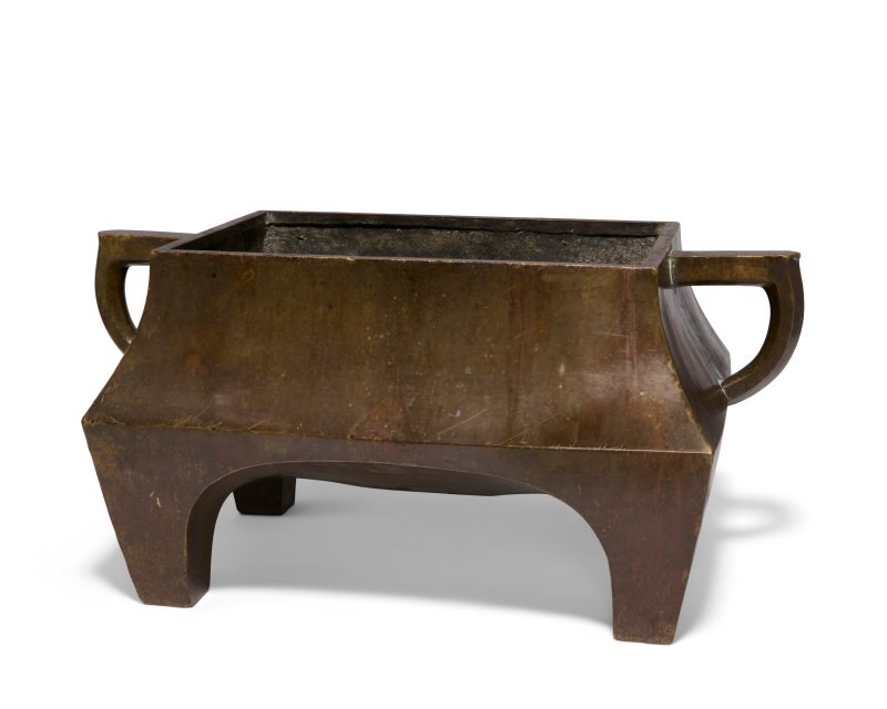 A MASSIVE TETRAPOD BRONZE CENSER  CHINA, QING DYNASTY, XIANFENG SIX-CHARACTER MARK AND OF THE PERIOD (1851-1861) - 图2