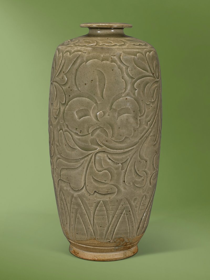 A YAOZHOU CELADON CARVED 'PEONY' VASE, MEIPING  CHINA, JIN DYNASTY (1115-1234) - 图1