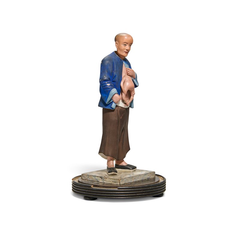 A PAINTED CLAY NODDING-HEAD MODEL OF A-KE  CHINA, QING DYNASTY, CIRCA 1820 - 图4