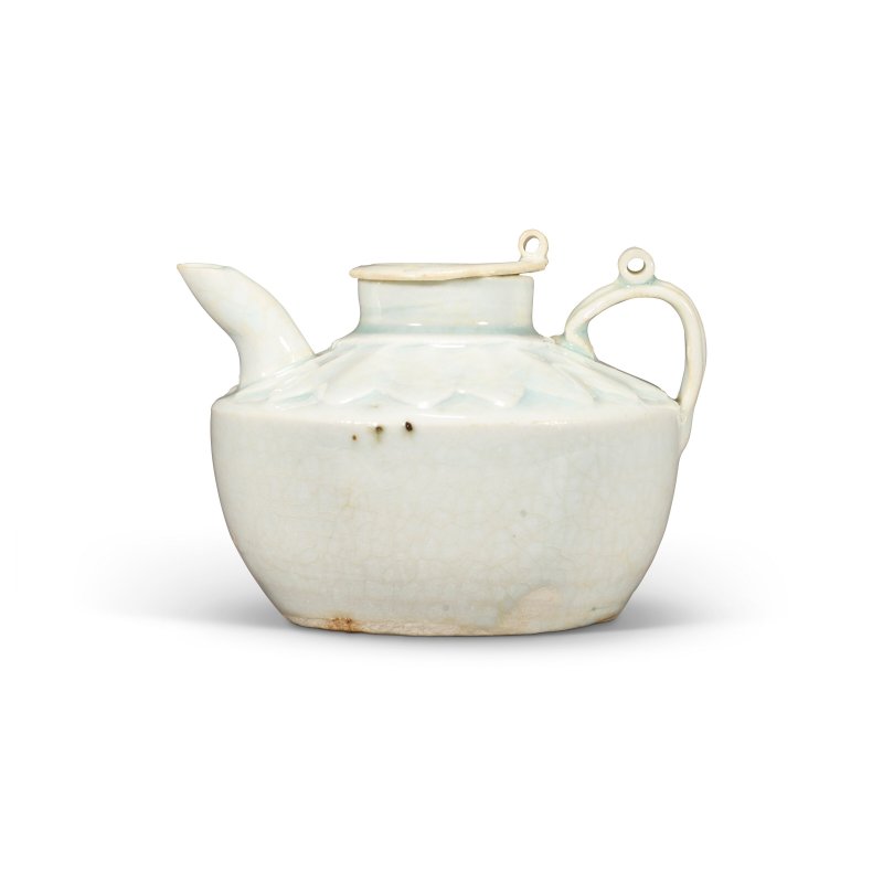南宋 青白釉刻蓮瓣執壺連蓋  SOUTHERN SONG DYNASTY (1127-1279) - 图2