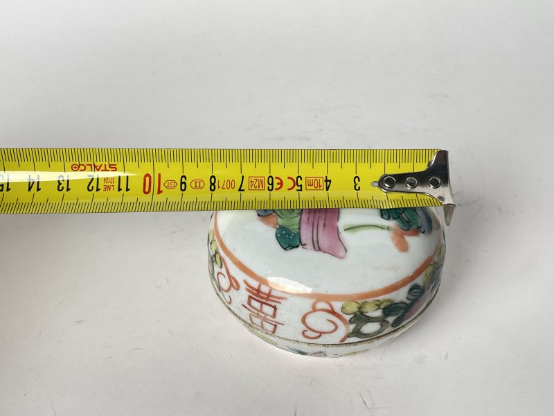 清 粉彩人物纹印盒 - 图8