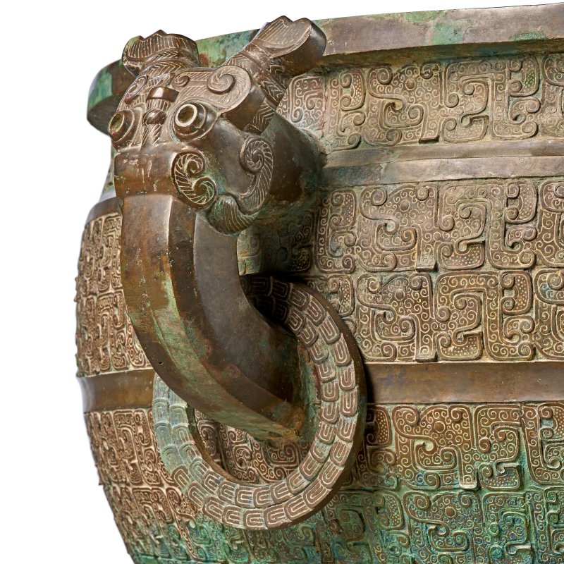 A MAGNIFICENT AND VERY RARE PAIR OF LARGE BRONZE BASINS, JIAN  CHINA, SPRING AND AUTUMN PERIOD, EARLY 5TH CENTURY BC - 图5