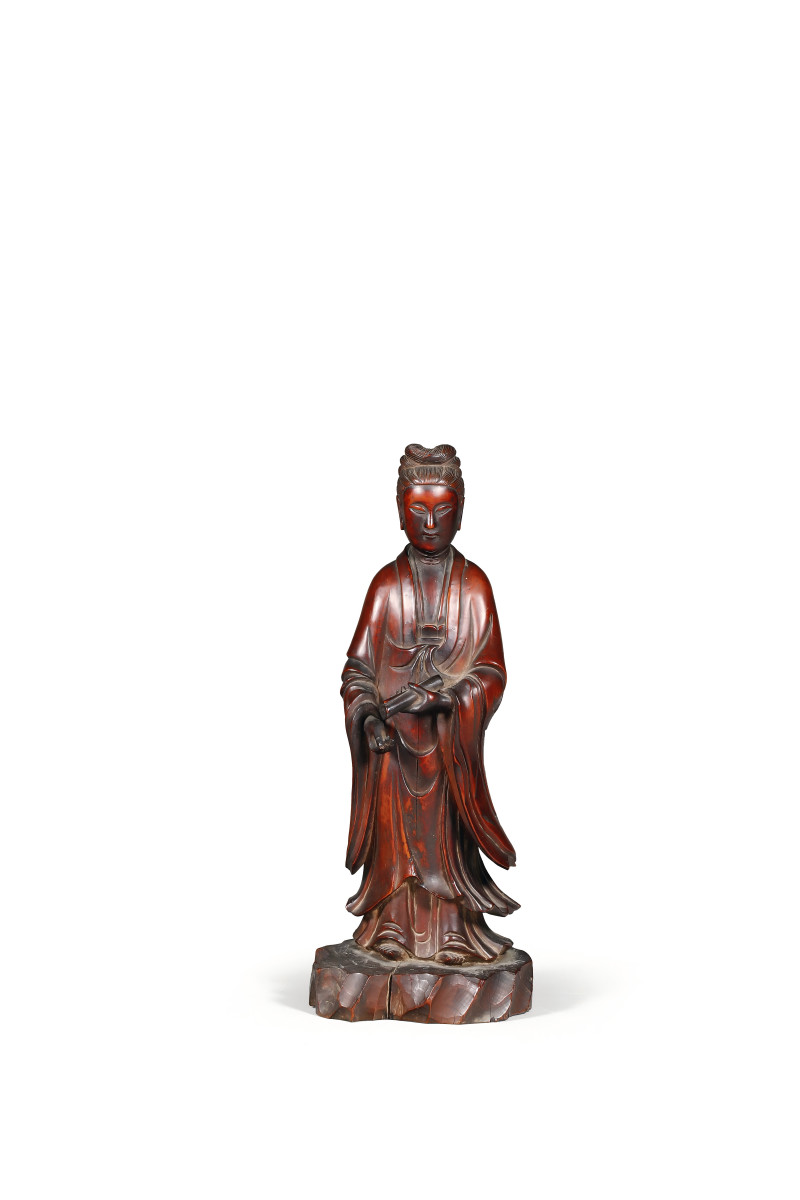 清 黄杨木雕持经观音立像