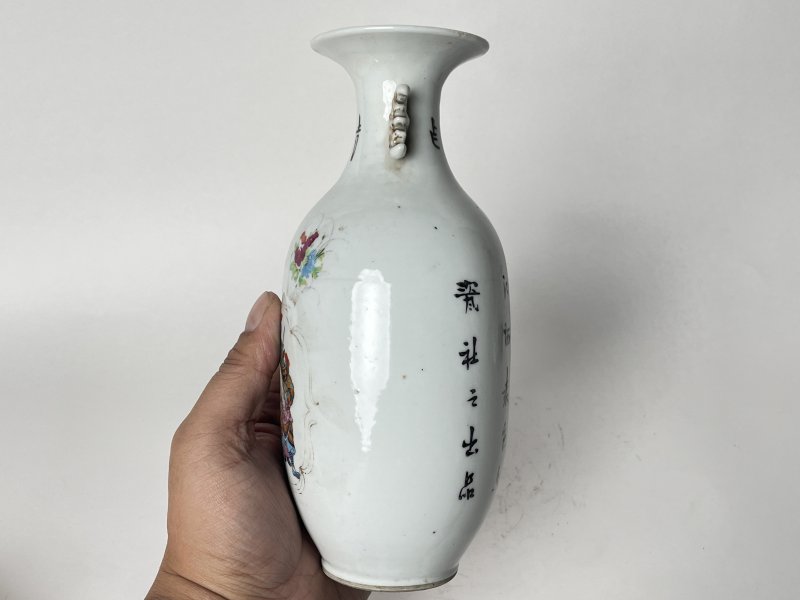 民国 粉彩人物故事双耳瓶 - 图2