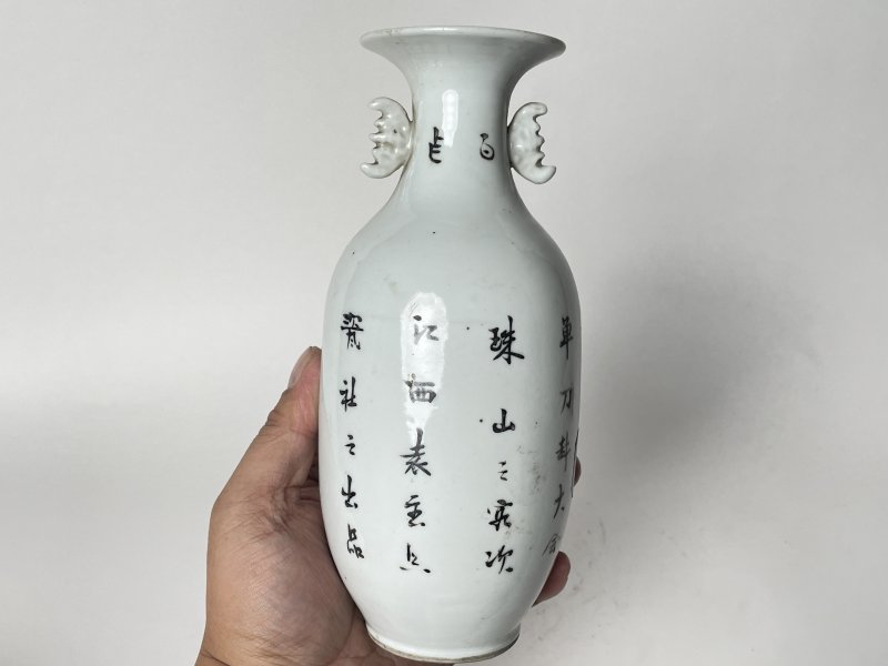 民国 粉彩人物故事双耳瓶 - 图3