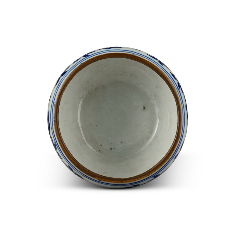 明嘉靖 青花花卉紋器 雙圈六字楷書款  JIAJING SIX-CHARACTER MARK WITHIN A DOUBLE CIRCLE AND OF THE PERIOD (1522-1566) - 图4