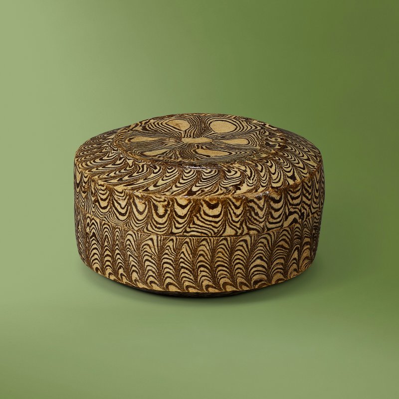 A RARE DANGYANGYU MARBLED BOX AND COVER  CHINA, NORTHERN SONG-JIN DYNASTY (960-1234)
