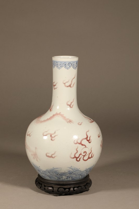 清 青花釉里红海水云龙纹瓶 - 图3