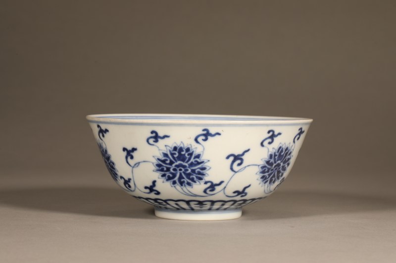 清道光 青花缠枝莲纹碗 - 图4