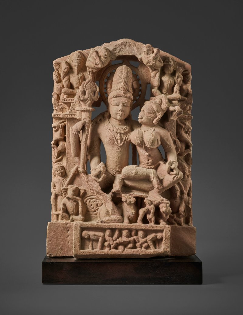 A SANDSTONE STELE OF UMA MAHESHVARA  CENTRAL INDIA, CIRCA 11TH CENTURY - 图1