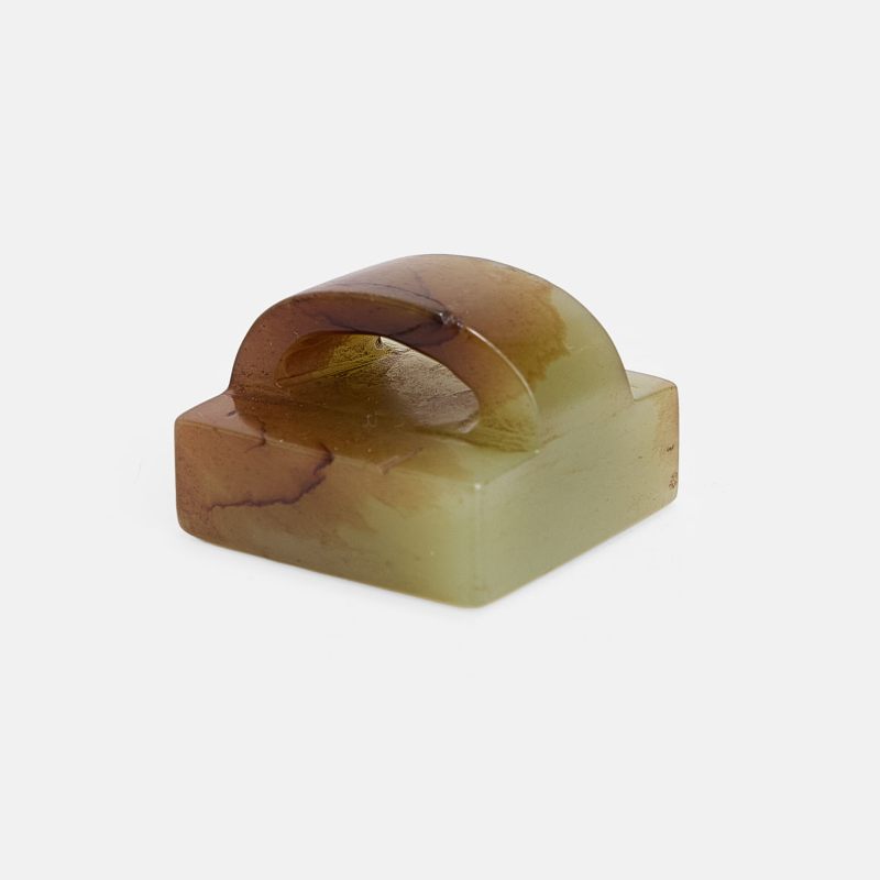 宋 黄玉桥钮方印 | A Chinese jade seal Song dynasty (960-1279), of square form with an arched knop